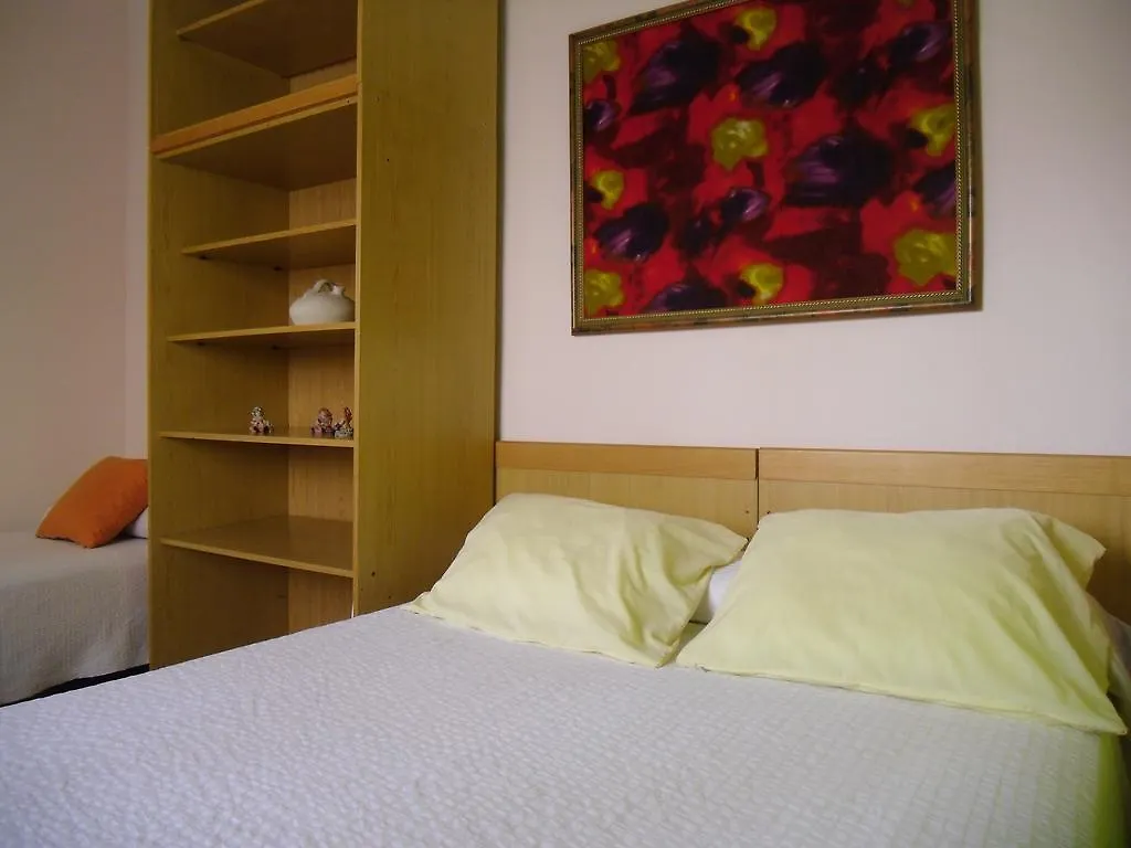 Atico Soleado Apartment Hospitalet de Llobregat 0*, L'Hospitalet de Llobregat